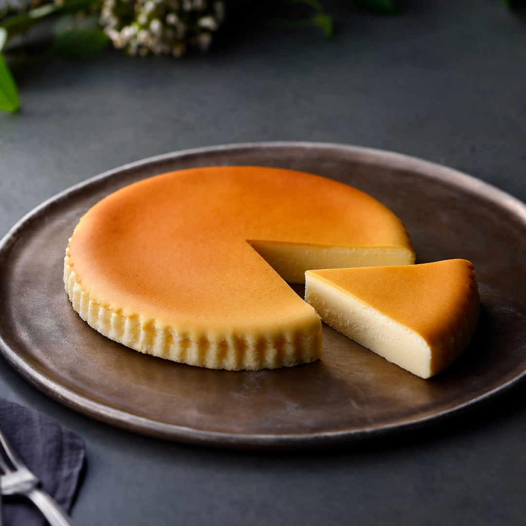 【WEB限定】ケーキと焼菓子セットの2段重（クッキー・フィナンシェ・ガレット）